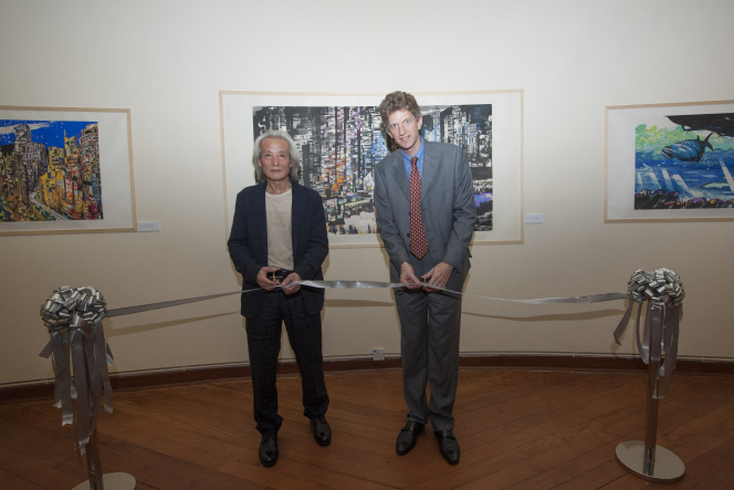 (From left) Ribbon-cutting ceremony by artist Guo Zhiquan and UMAG Director Florian Knothe.